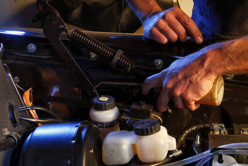Mercedes-Benz W 111, Service-Station (35)