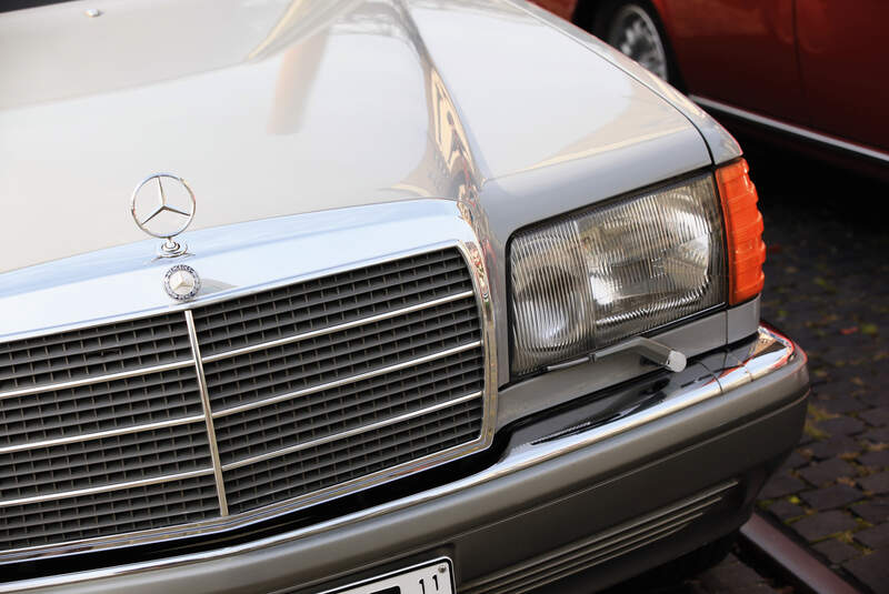 Mercedes-Benz W 126, Kühlergrill