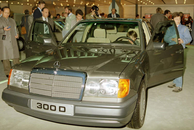 Mercedes-Benz W124 (1984 bis 1995) 300D Premiere Automobilsalon Genf Messe