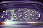 Mercedes-Benz W124 (1984 bis 1995) Instrumente mit Tachometer, Drehzahlmesser und Öldruckanzeige