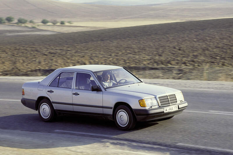 Mercedes-Benz W124 (1984 bis 1995) Limousine 230E