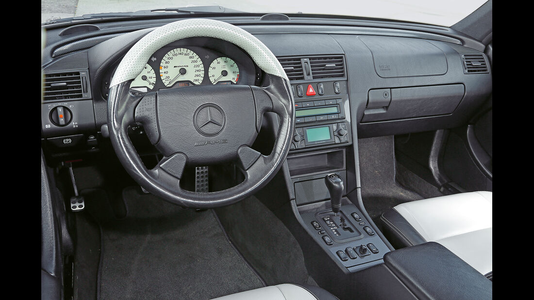 Mercedes C 43 AMG, Cockpit