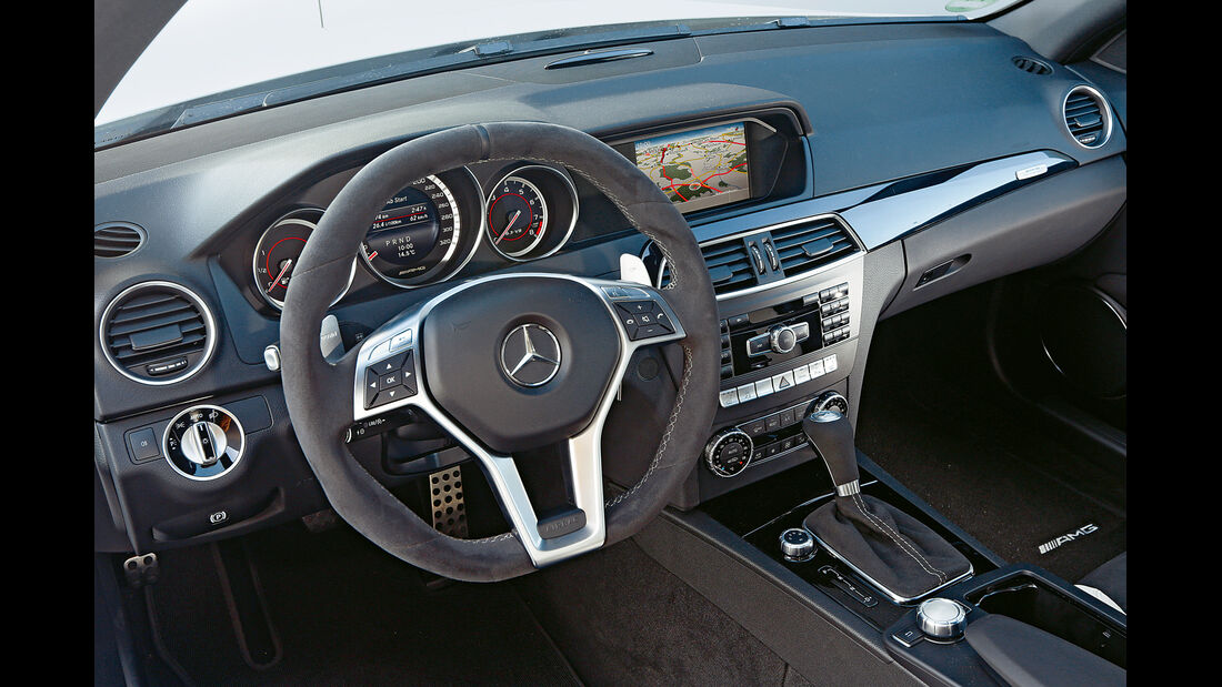 Mercedes C 63 AMG Edition 507, Cocxkpit, Lenkrad