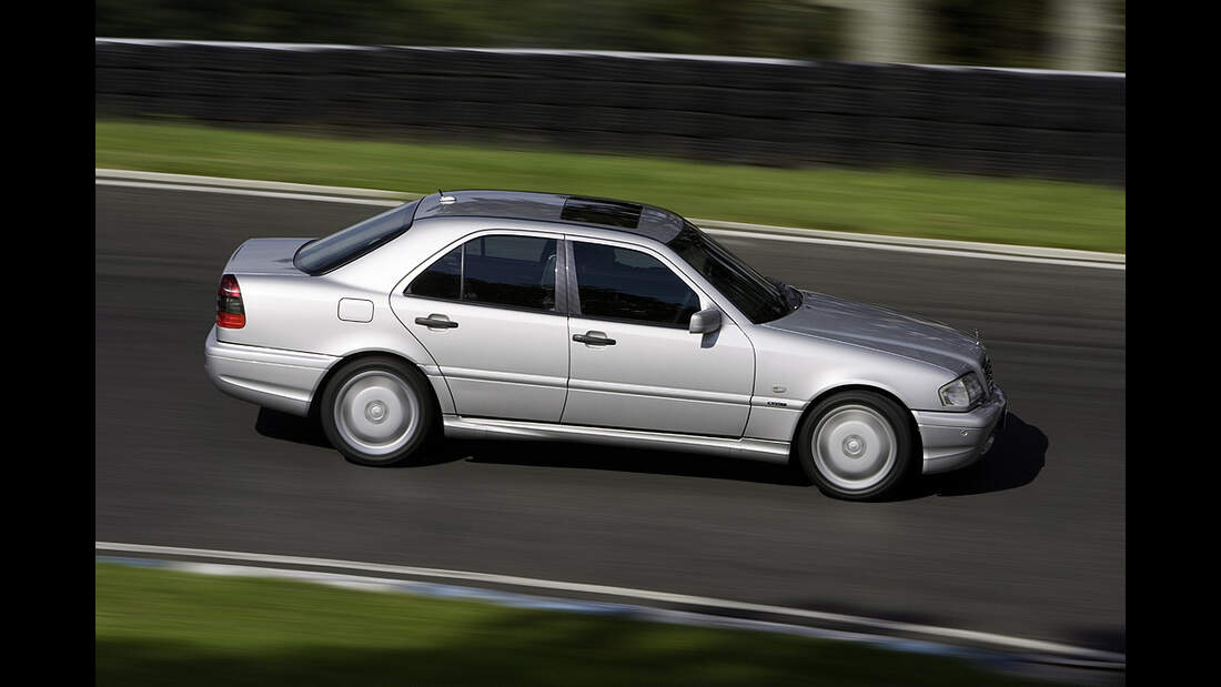 Mercedes CKlasse Facelift 2011 Neuer C63 AMG mit V8Saugmotor AUTO