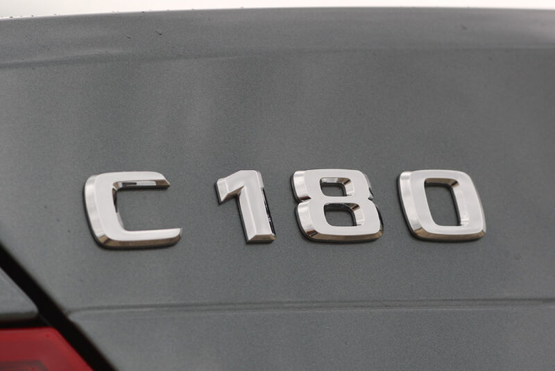 Mercedes C180, Emblem