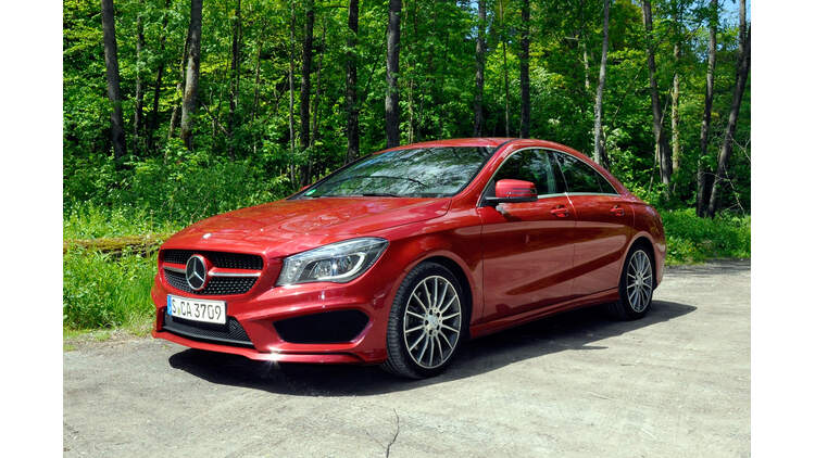 Mercedes Cla Im Innenraumcheck Kompakte Stufenheck Limo Im Amg Style Auto Motor Und Sport