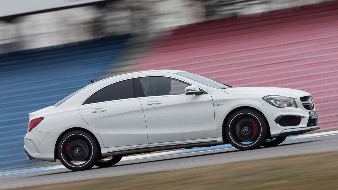 Mercedes CLA 45 AMG, Seitenansicht