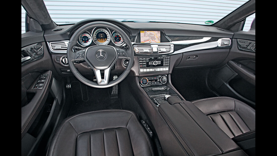 Mercedes CLS 500 4matic, Cockpit, Lenkrad