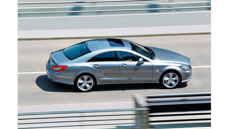 Audi S7 Mercedes Cls Test Eng Beieinander Ohne Ahnlichkeiten Auto Motor Und Sport