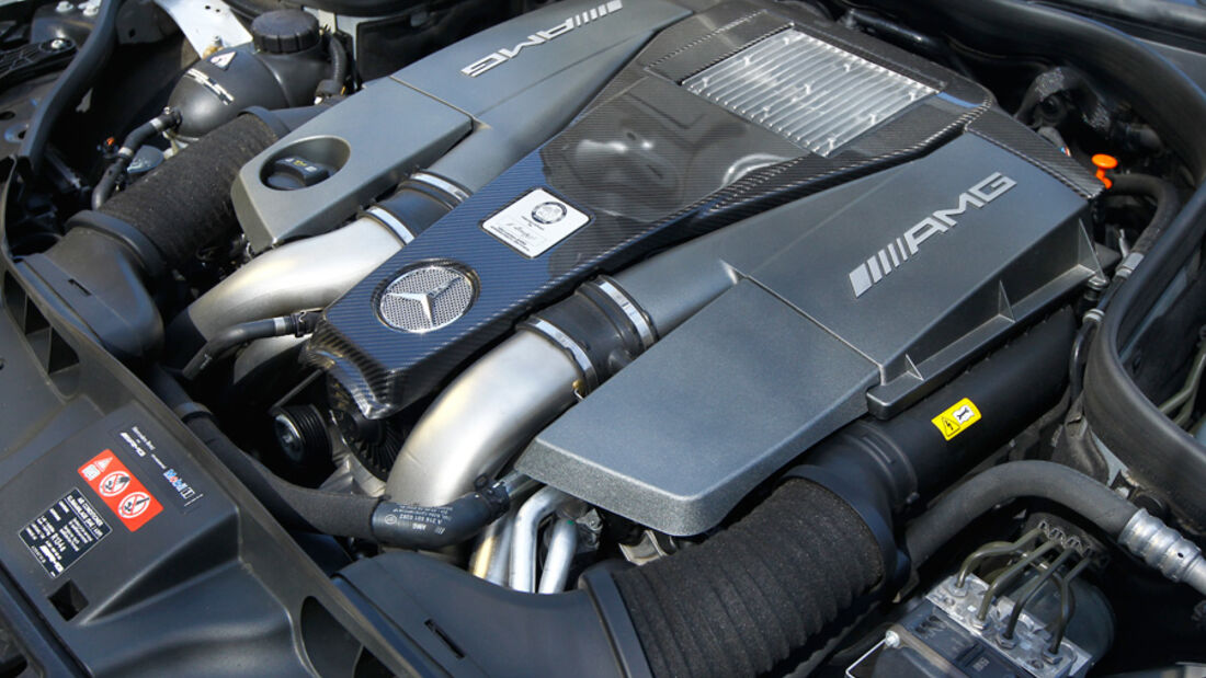 Mercedes CLS 63 AMG Performance Package, Motorraum, Motor