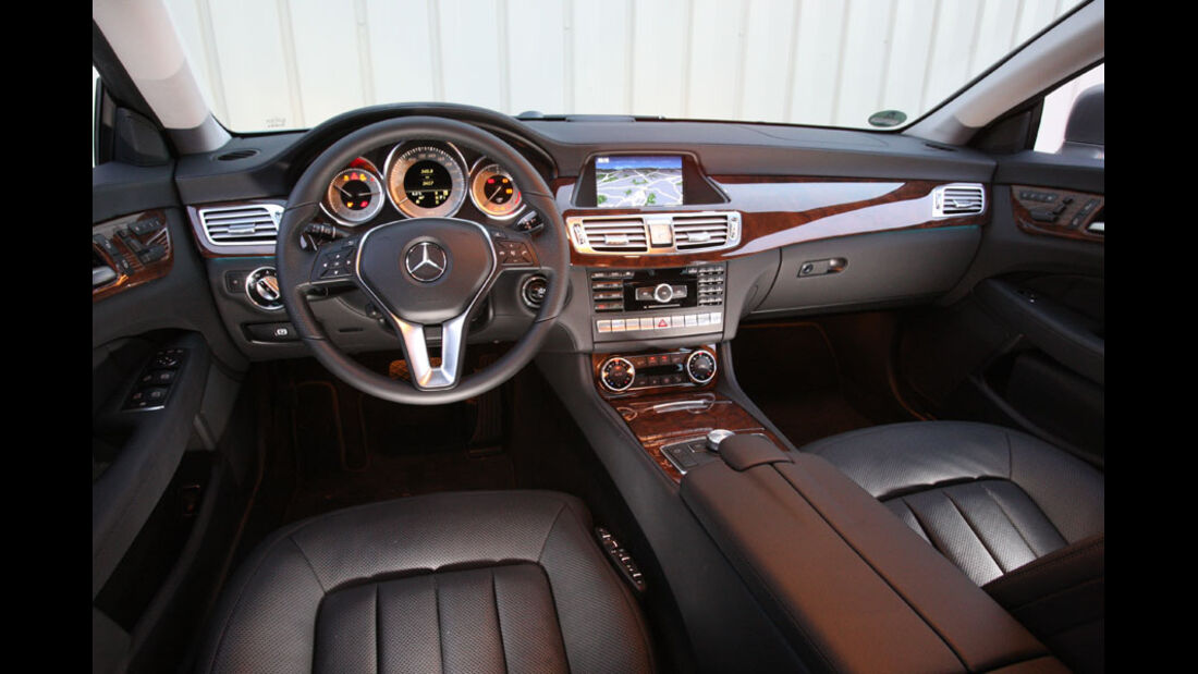Mercedes CLS, Innenraum, Cockpit