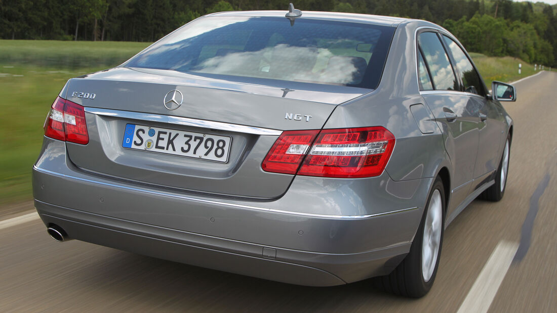 Mercedes E 200 NGT, Heckansicht