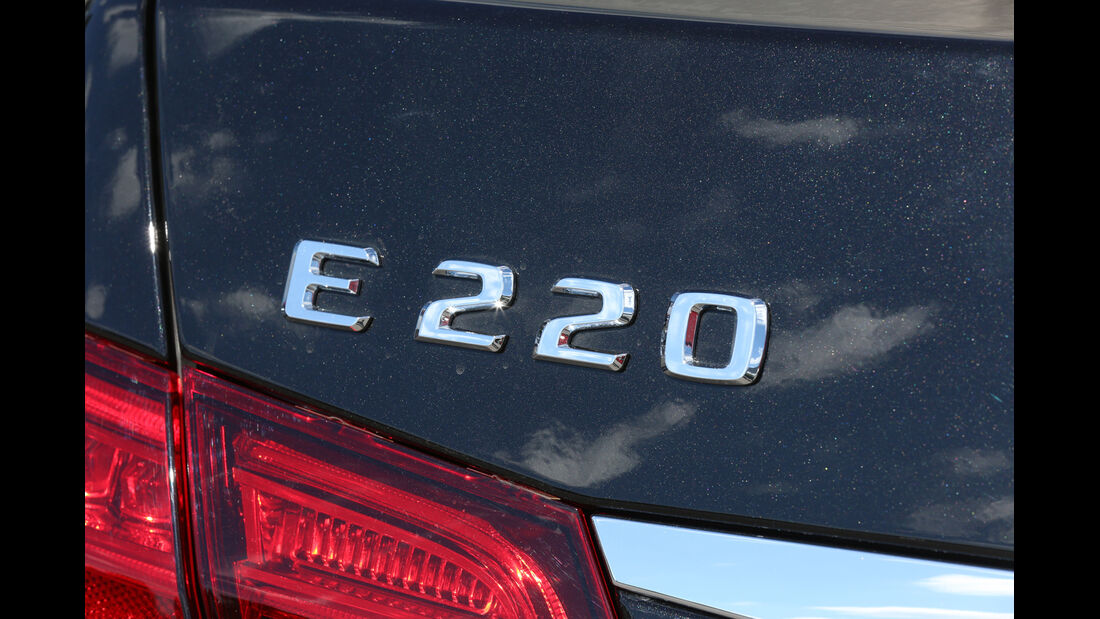 Mercedes E 220 Bluetec, Typenbezeichnung