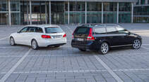 Mercedes E 220 T Bluetec, Volvo V70 D4, Heckansicht