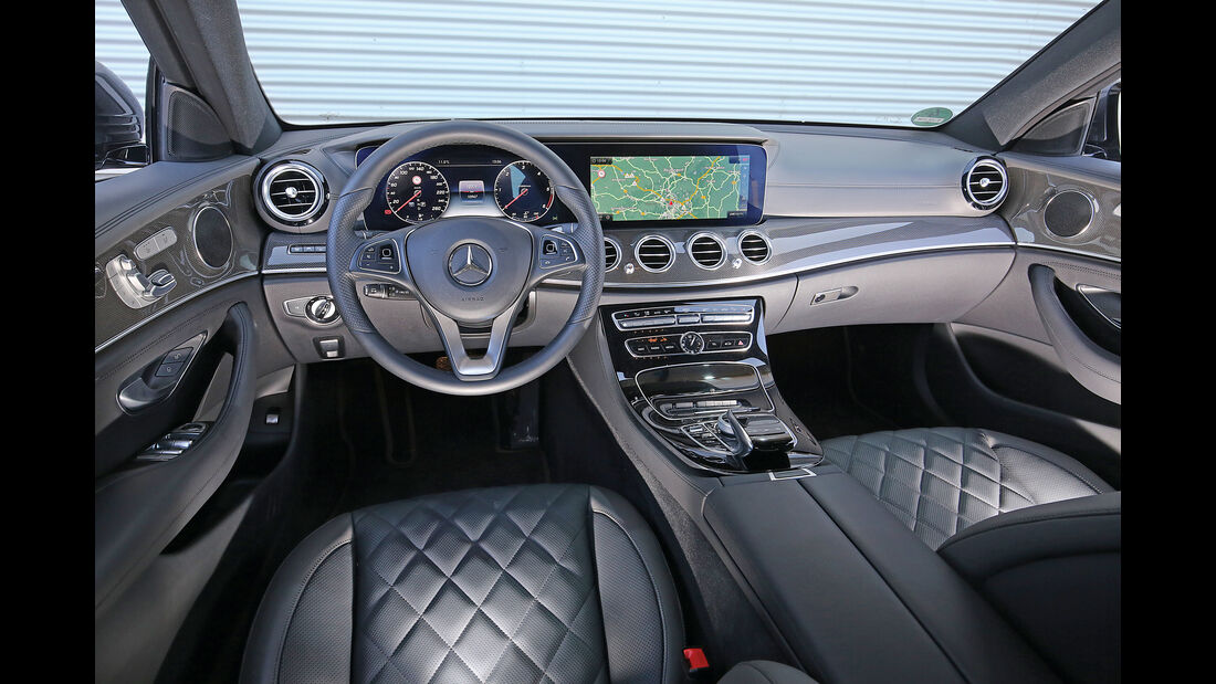 Mercedes E 220 d, Cockpit
