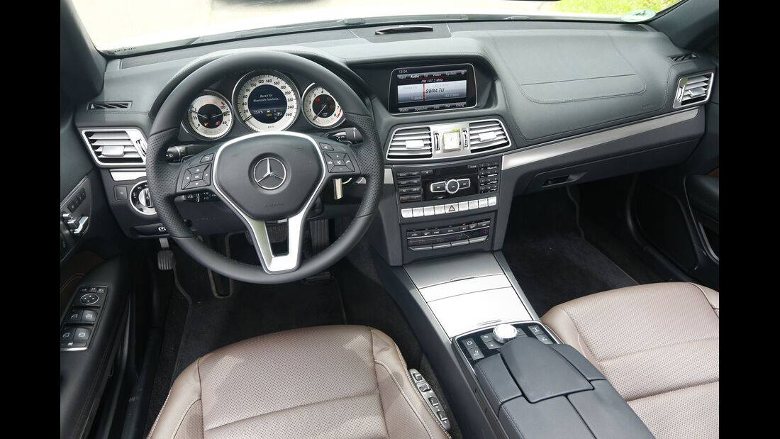 Mercedes E 400 Cabrio, Cockpit