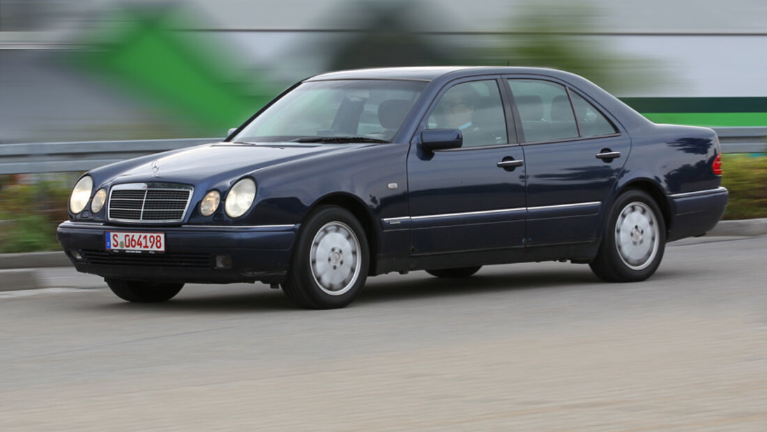 Mercedes E 420, Seitenansicht