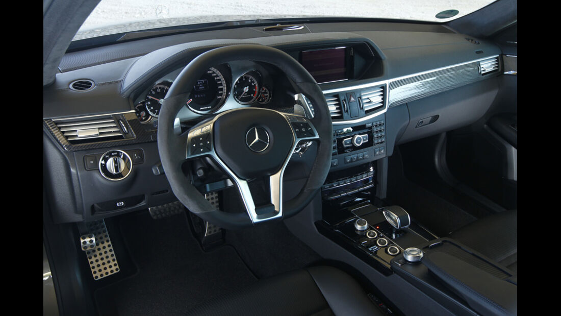 Mercedes E 63 AMG, Cockpit