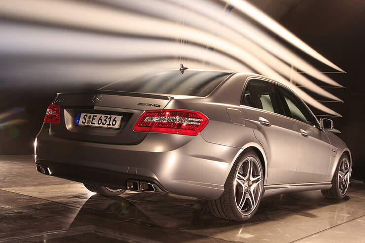 Mercedes E63 Amg Im Supertest Limousine Mit Sportwagen Talent Technische Daten Auto Motor Und Sport