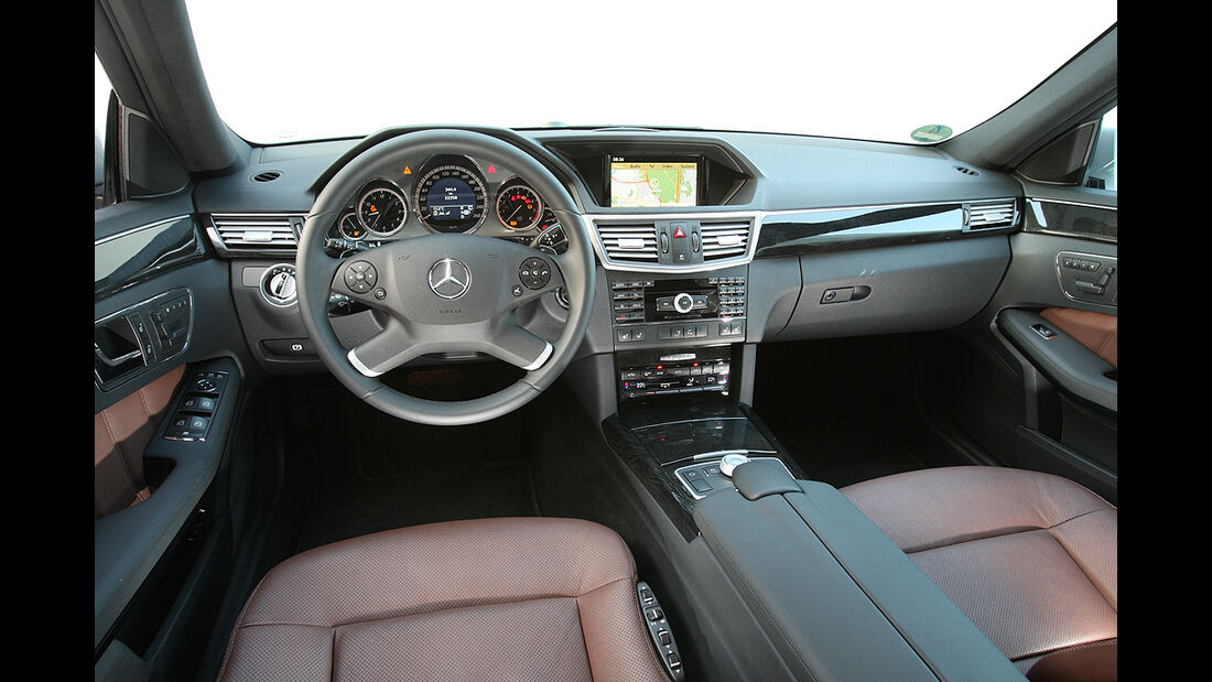 Mercedes E-Klasse, Innnenraum, Cockpit