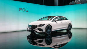 Mercedes EQE 