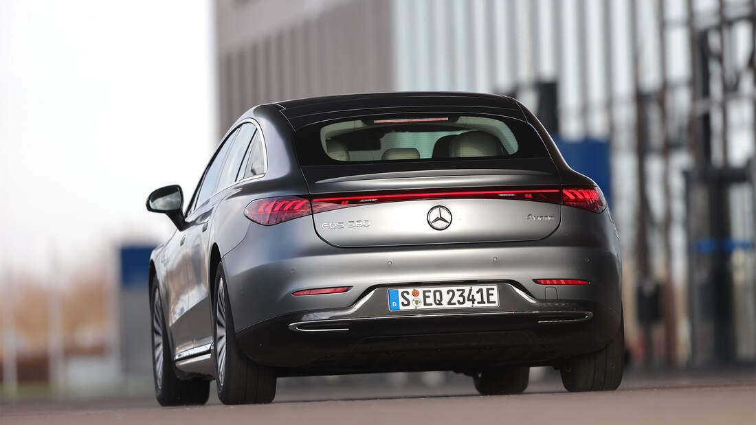 BMW i7 und Mercedes EQS Hochvoltige Königsklasse AUTO MOTOR UND SPORT