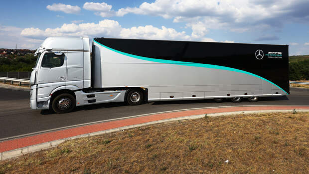 Mercedes - F1-Trucks - Actros - 2022