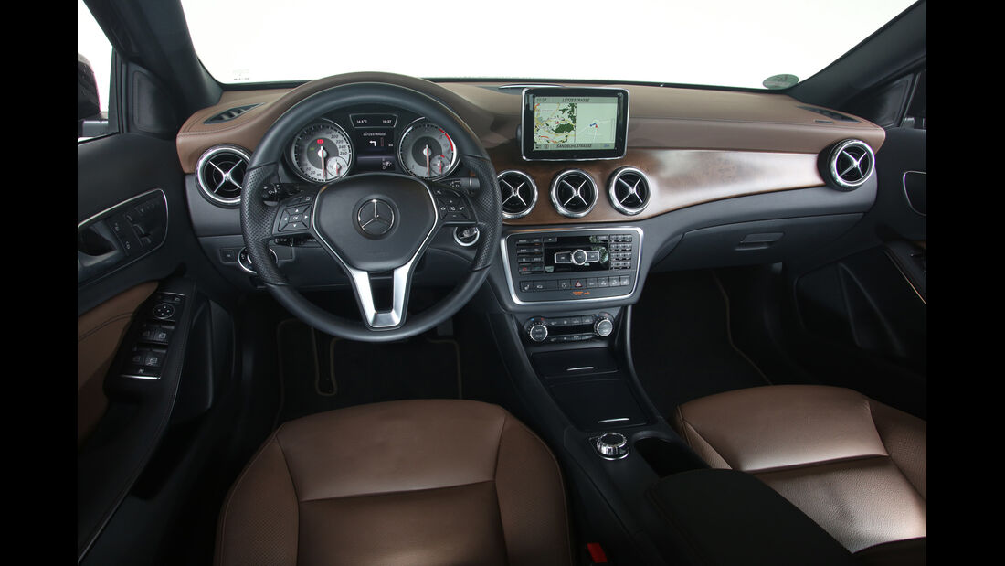 Mercedes GLA 220 CDI 4Matic, Cockpit