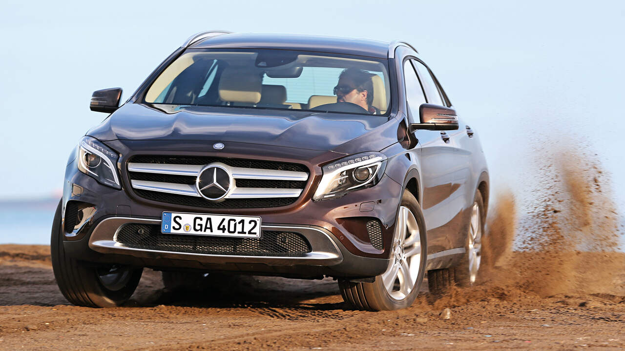 Mercedes Gla Im Fahrbericht Die A Klasse Fur Alle Falle Auto Motor Und Sport