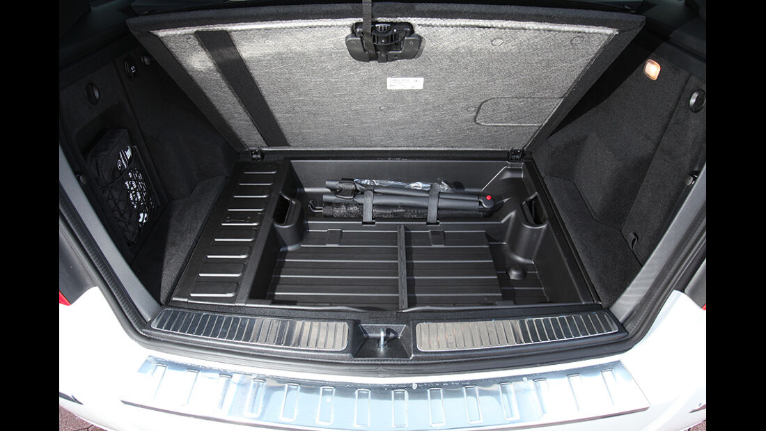 Mercedes GLK 200 CDI, Kofferraum, Unterboden