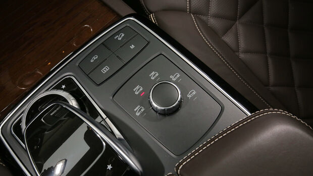 Mercedes GLS 350 d 4Matic, Bedienelemente