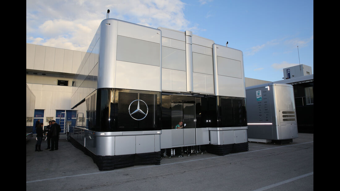 Mercedes - Jerez Test 2015