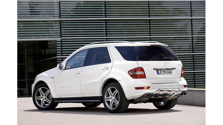 Mercedes Ml 63 Amg Facelift Kleines Facelift Fur Das Starkste Mercedes Suv Auto Motor Und Sport