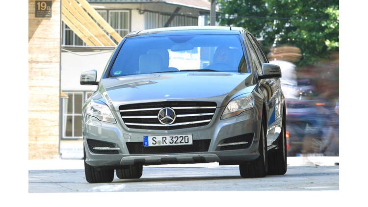Mercedes R 350 Cdi 4matic Im Test Luxus Liner Mit Neuer Nase Und Neuem Diesel Auto Motor Und Sport