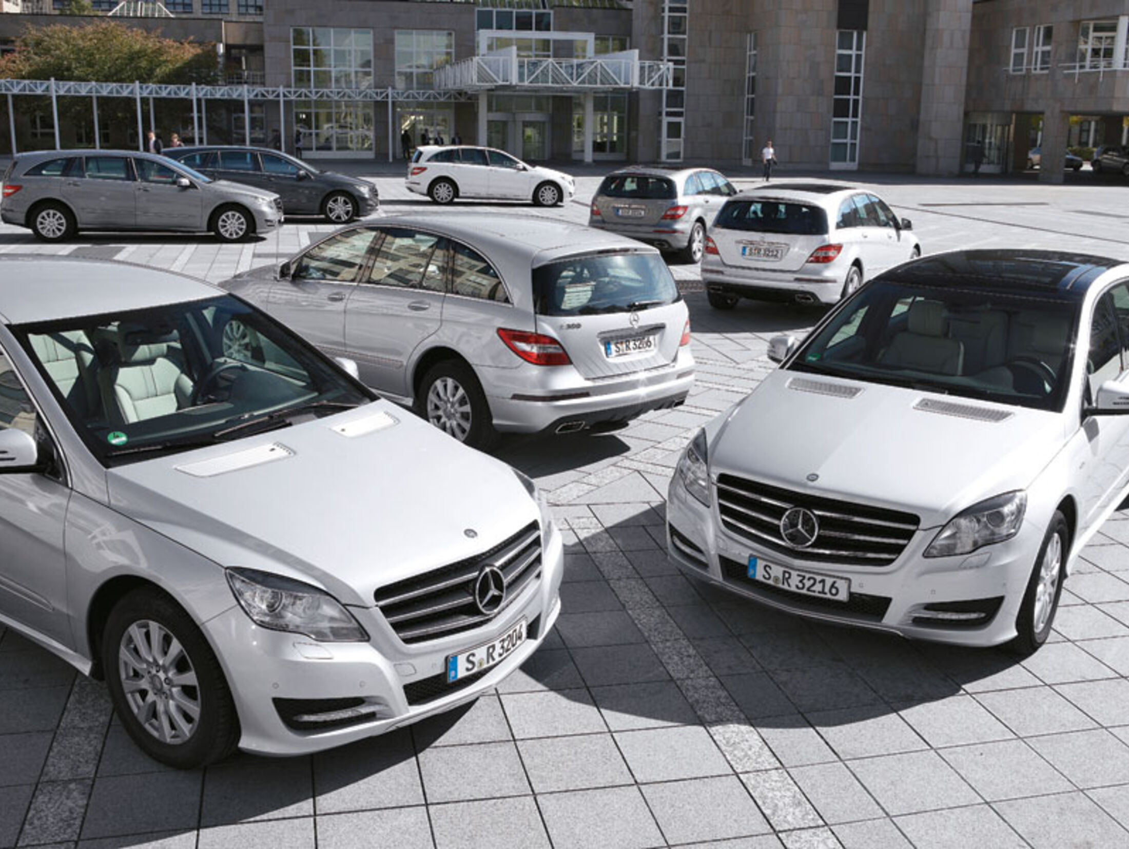 Mercedes R-Klasse mit zwei neuen Modell-Varianten