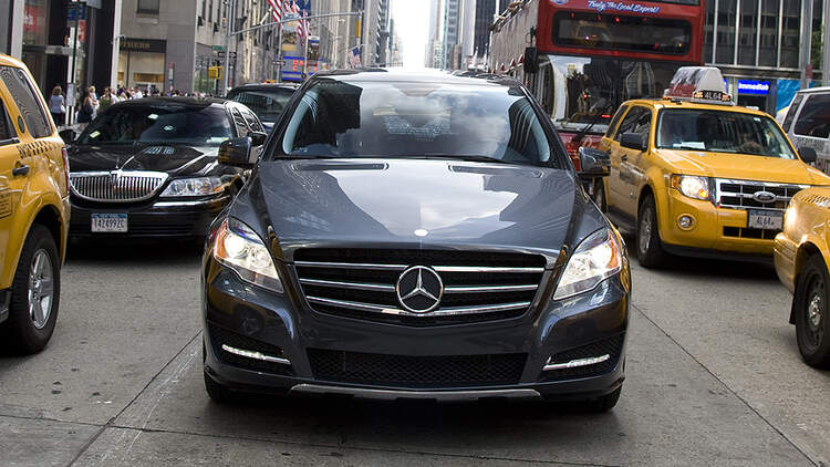 Mercedes R 350 Cdi Im Fahrbericht Runderneuerter Mercedes Edeltransporter Auto Motor Und Sport