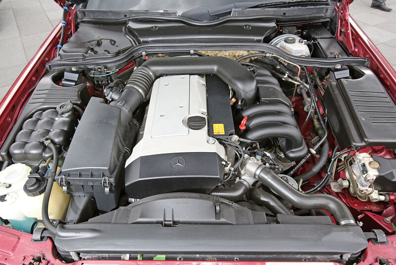 Mercedes R129, Motor