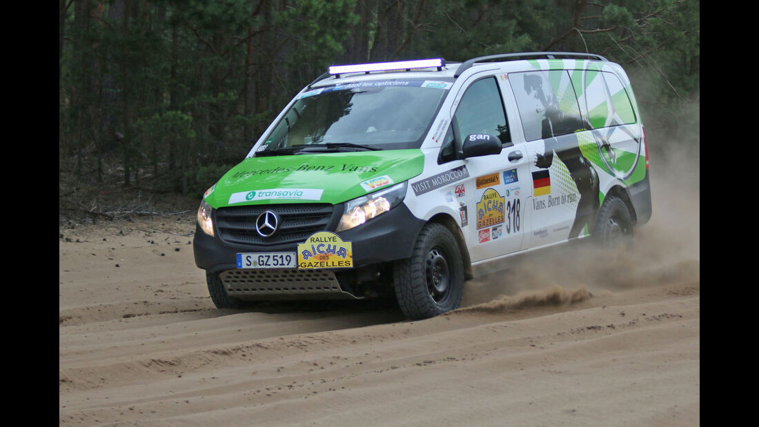 Mercedes Rallye-Vito Aicha des Gazelles im Fahrbericht