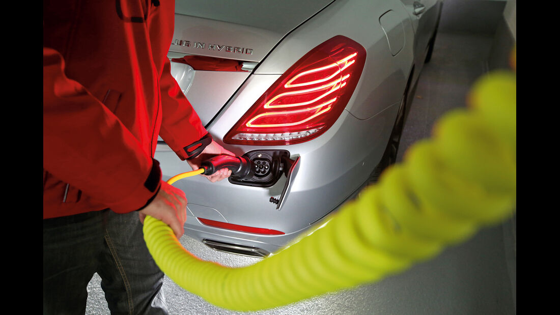 Mercedes S 500 Plug in Hybrid lang, Stromzufuhr