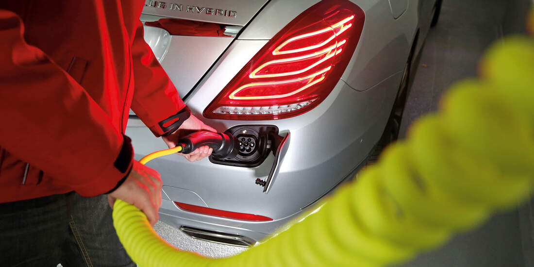 Mercedes S 500 Plug in Hybrid lang, Stromzufuhr