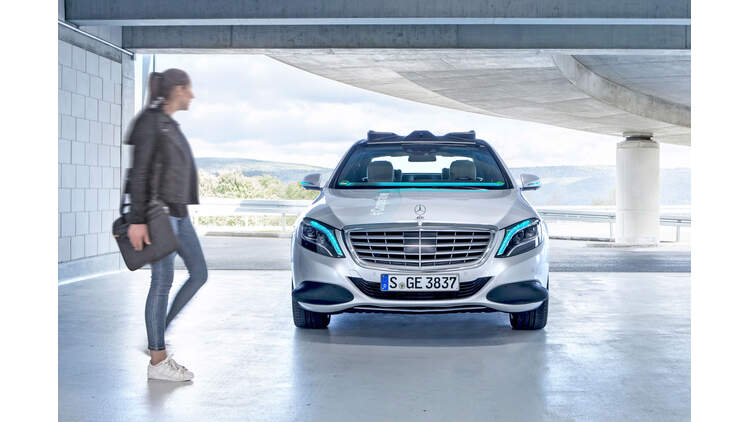 Mercedes Benz Cooperative Car Die S Klasse Mit Augen Auto Motor Und Sport