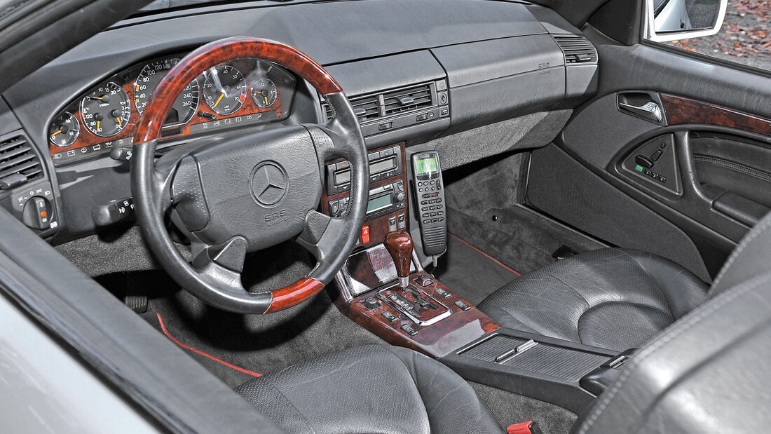 Mercedes SL 280, Cockpit