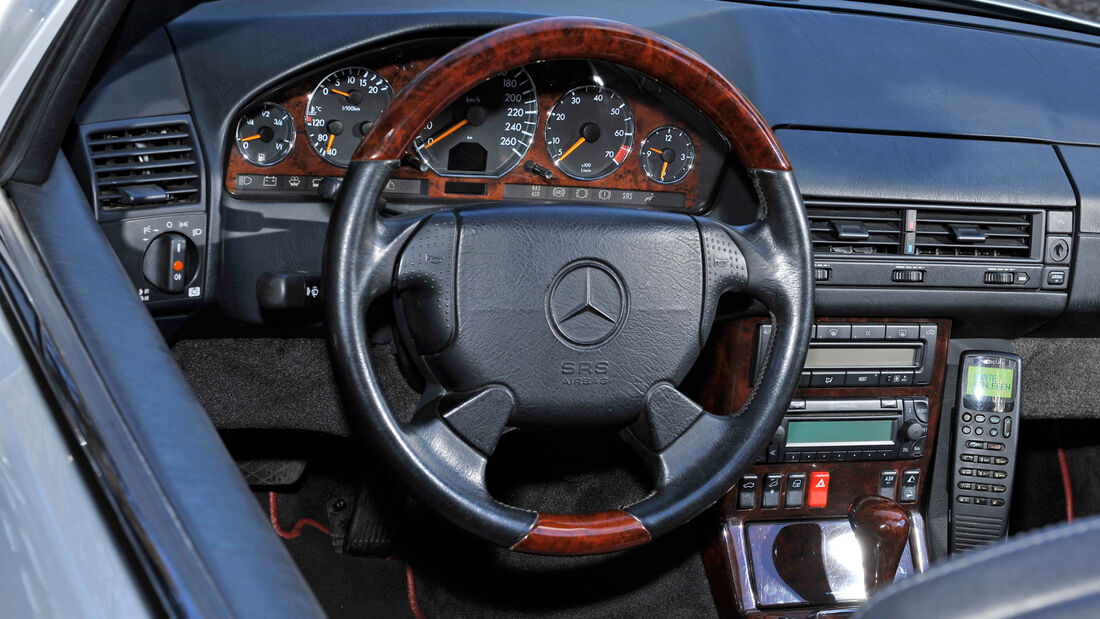 Mercedes SL 280, Lenkrad