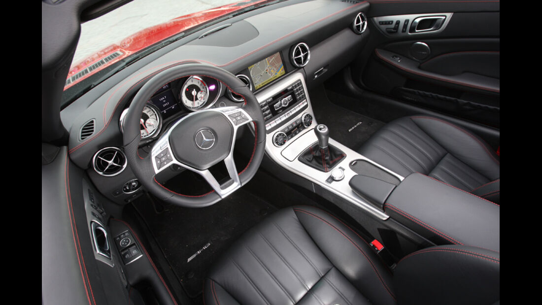 Mercedes SLK 250, Cockpit