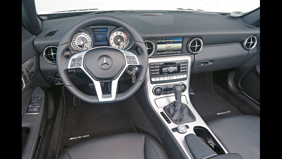 Mercedes SLK 350, Cockpit