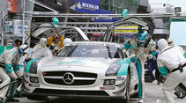 Mercedes SLS AMG GT3, Boxengasse, Stopp