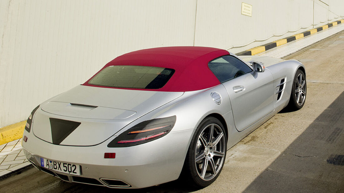 Mercedes SLS AMG Roadster getarnt