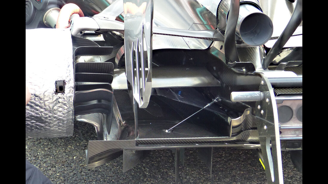 Mercedes - Technik - Unterboden-Schlitze - Formel 1 - 2015
