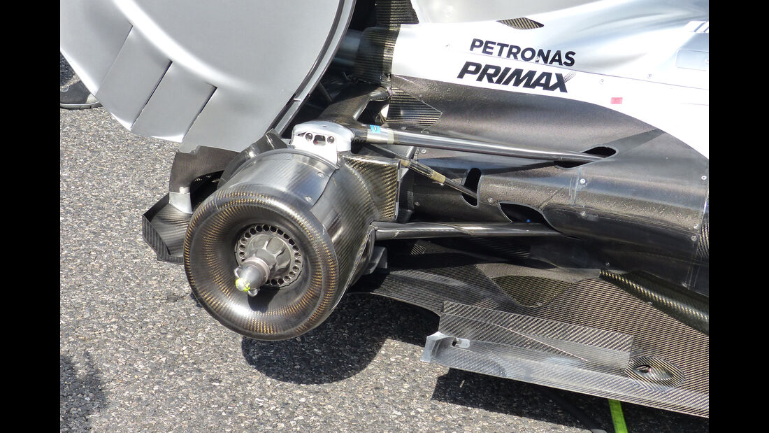 Mercedes - Technik - Unterboden-Schlitze - Formel 1 - 2015
