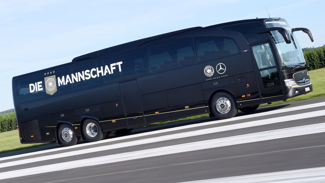 Mercedes Travego M Nationalmannschaft